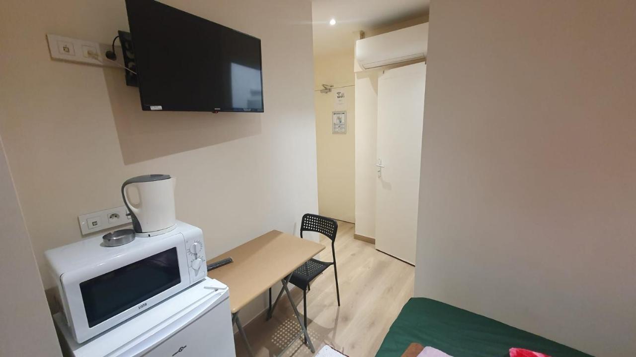 Hotel Le Privilege La Courneuve Exterior foto