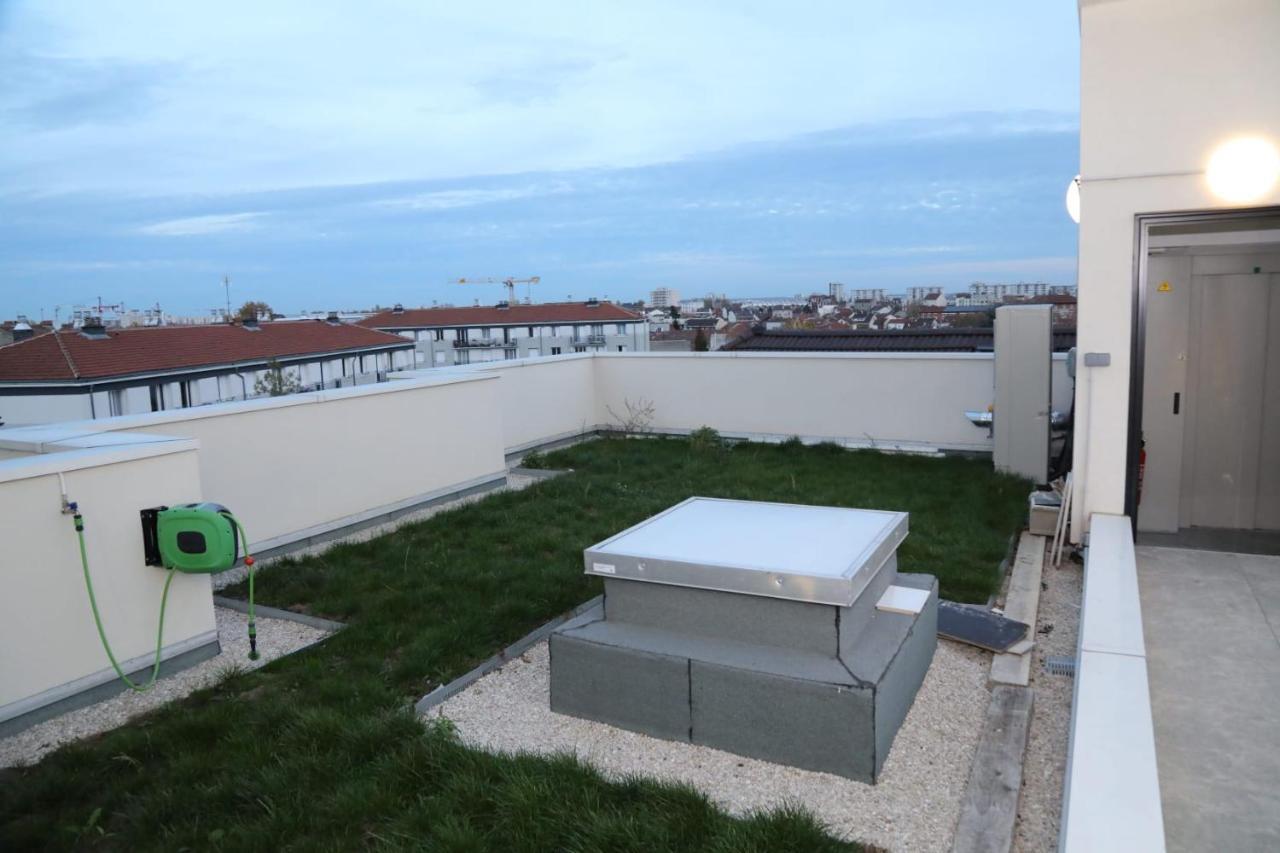 Hotel Le Privilege La Courneuve Exterior foto