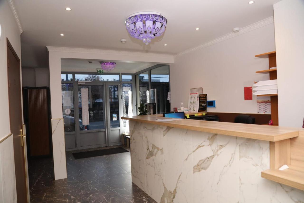 Hotel Le Privilege La Courneuve Exterior foto